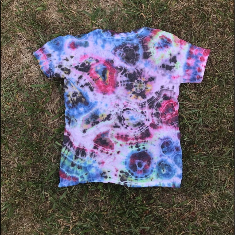 Tie dyed crew neck shirt size youth medium